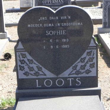 LOOTS Sophie 1913-1985