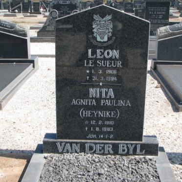 BYL Le Sueur, van der 1906-1994 &amp; Agnita Paulina HEYNIKE 1910-1983