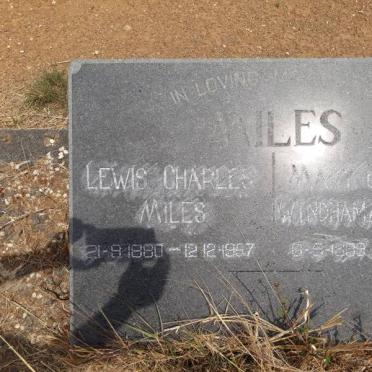 MILES Lewis Charles 1880-1957 &amp; Mary Beatrice Windham LUCAS 1889-1956