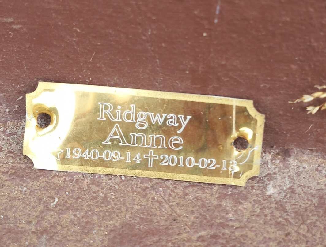 RIDGWAY Anne 1940-2010