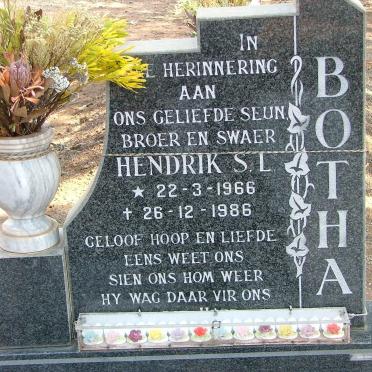 North West, POTCHEFSTROOM district, Koedoesfontein 478 IQ, farm cemetery_1