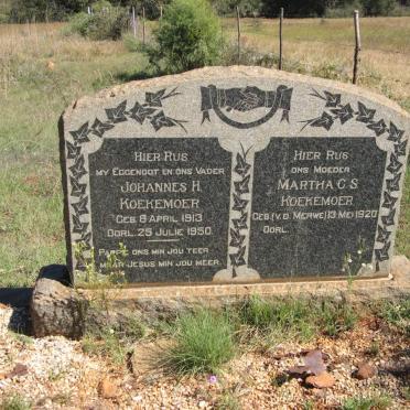 KOEKEMOER Johannes H. 1913-1950 &amp; Martha C.S. V.D. MERWE 1920- 