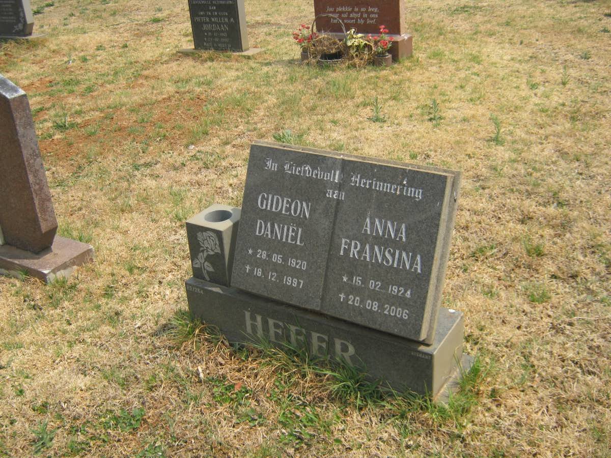 HEFER Gideon Daniël 1920-1997 &amp; Anna Fransina 1924-2006