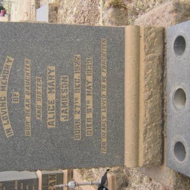 JAMIESON Alice Mary 1922-1939 :: JAMIESON Sarah Jane 1891-1981