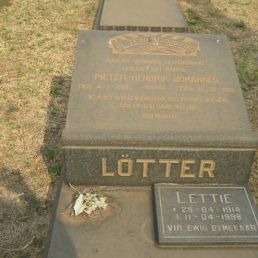LÖTTER Pieter Hendrik Johannes 1914-1951 &amp; Lettie 1914-1998