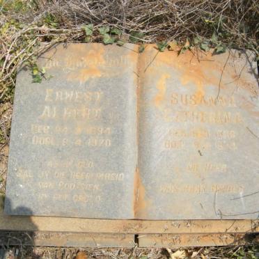 OOSTHUIZEN Ernest Albert 1894-1970 &amp; Susanna Catherina 189?-1924