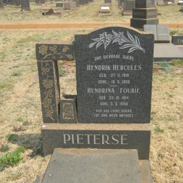 PIETERSE Hendrik Hercules 1910-1955 &amp; FOURIE Hendrina 1914-1990
