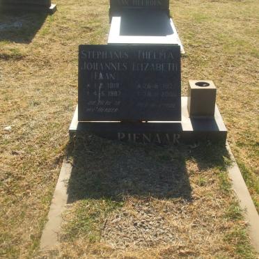 PIENAAR Stephanus Johannes 1919-1987 &amp; Thelma Elizabeth 1927-2000
