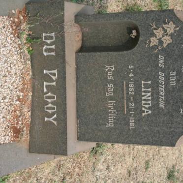 PLOOY Linda, du 1952-1961