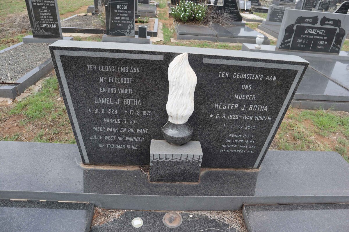 BOTHA Daniel J. 1923-1979 & Hester J. VAN VUUREN 1928-2010