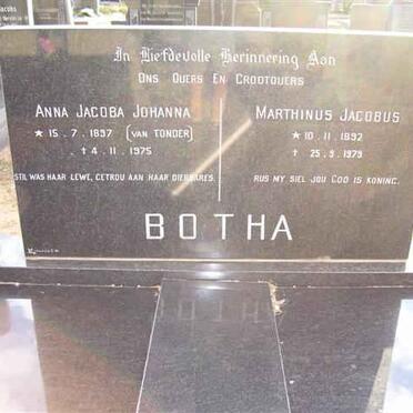 BOTHA Marthinus Jacobus 1892-1979 &amp; Anna Jacoba Johanna VAN TONDER 1897-1975