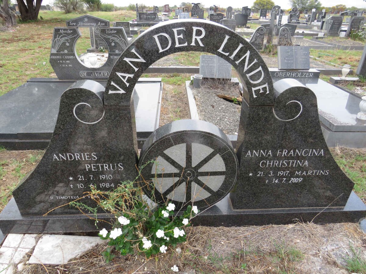 LINDE Andries Petrus, van der 1910-1984 & Anna Francina Christina MARTINS 1917-2009_1
