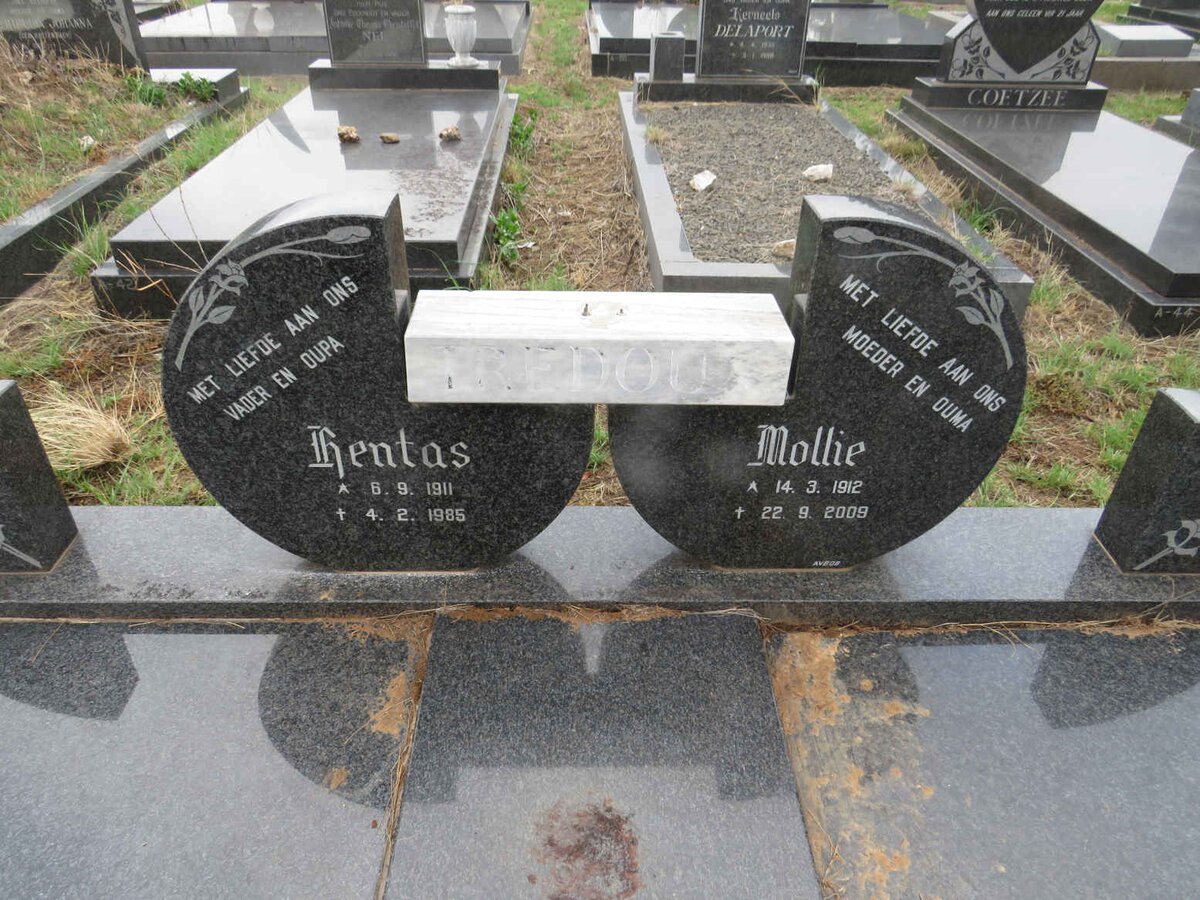 TREDOUX Hentas 1911-1985 & Mollie 1912-2009