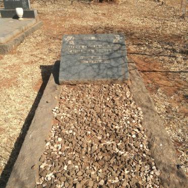 North West, RUSTENBURG district, Rustenburg, Tweerivier 253_2, farm cemetery