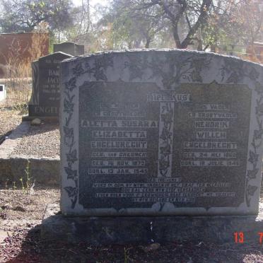 North West, RUSTENBURG district, Marikana, Rooikoppies 297, farm cemetery_07