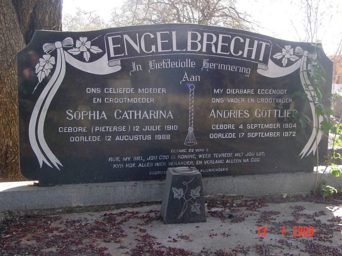 ENGELBRECHT Andries Gottlieb 1904-1972 &amp; Sophia Catharina PIETERSE 1910-1988