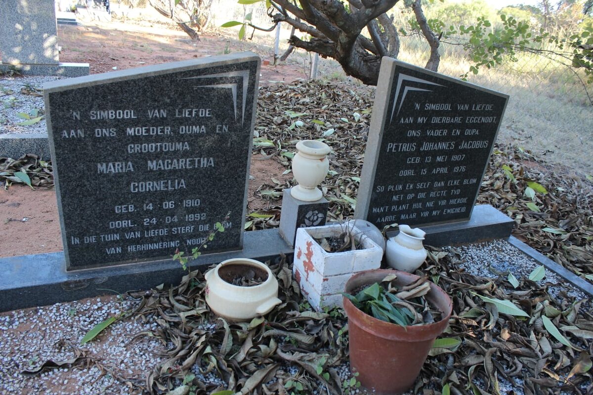 ? Petrus Johannes Jacobus 1907-1976 & Maria Magaretha Cornelia 1910-1992