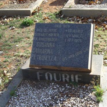 FOURIE Susanna Catharina Petronella nee V.D WALT 1913-1975