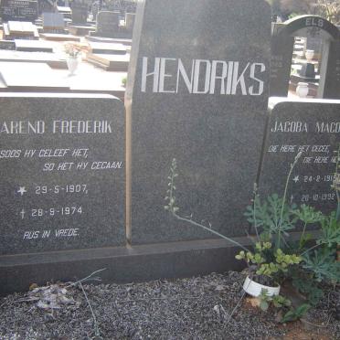 HENDRIKS Barend Frederik 1907-1974 &amp; Jacoba Magdalena 191?-1992