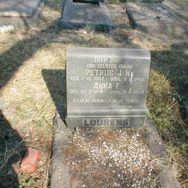 LOURENS Petrus J.M. 1887-1945 &amp; Anna F. 1891-1952