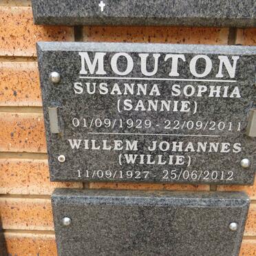 MOUTON Willem Johannes 1927-2012 & Susanna Sophia 1929-2011