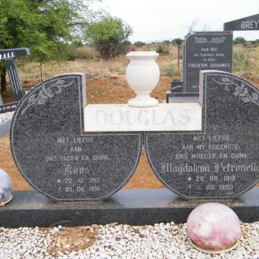 DOUGLAS Koos 1912-1991 &amp; Magdalena Petronella 1919-1990