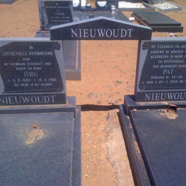 NIEUWOUDT Org 1933-1990 &amp; Pat 1936-2005