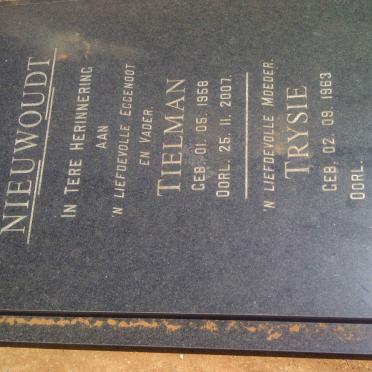 NIEUWOUDT Tielman 1958-2007 &amp; Trysie 1963-