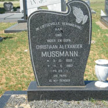 MUSSMANN Christiaan Alexander 1899-1987 &amp; Margaretha Isabella HATTINGH 1909-1981