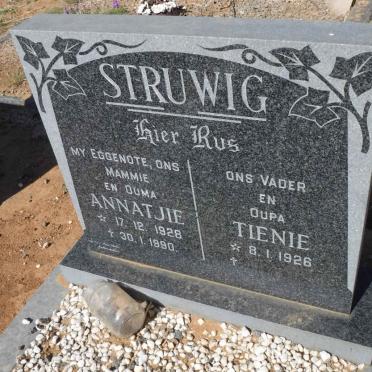 STRUWIG Tienie 1926- &amp; Annatjie 1928-1990