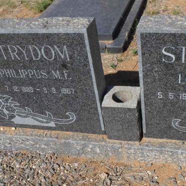 STRYDOM Philippus M.F. 1899-1967 &amp; Lorenza F. 1905-1991