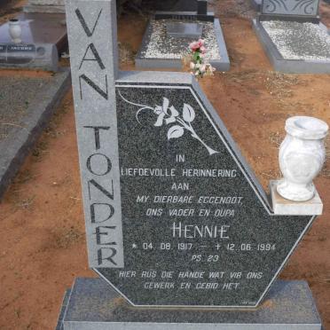 TONDER Hennie, van 1917-1994