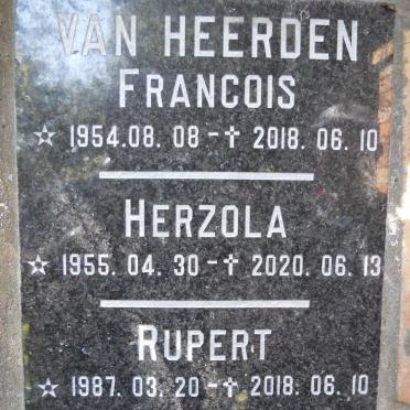 HEERDEN Francois, van 1954-2018 &amp; Herzola 1955-2020 :: VAN HEERDEN Rupert 1987-2018