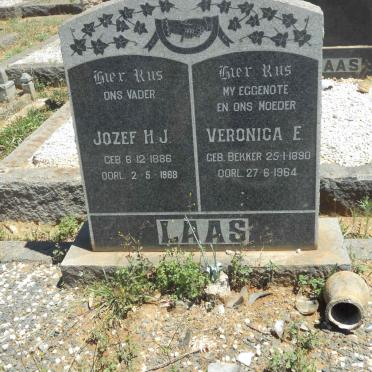 LAAS Jozef H.J. 1886-1968 &amp; Veronica E. BEKKER 1890-1964