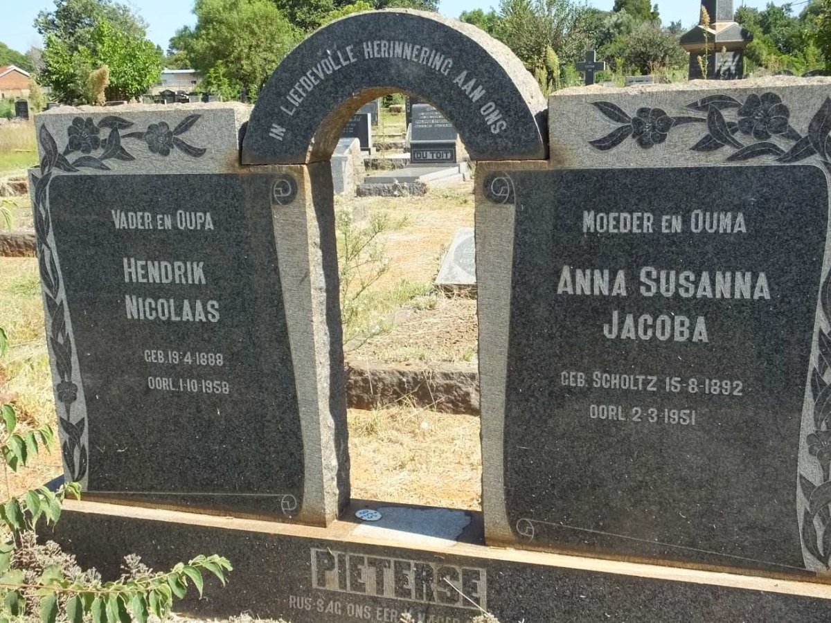 PIETERSE Hendrik Nicolaas 1888-1958 &amp; Anna Susanna Jacoba SCHOLTZ 1892-1951