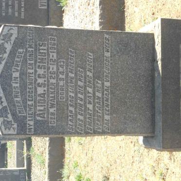 SMUTS Alida S.G. nee WALKER 1868-1943