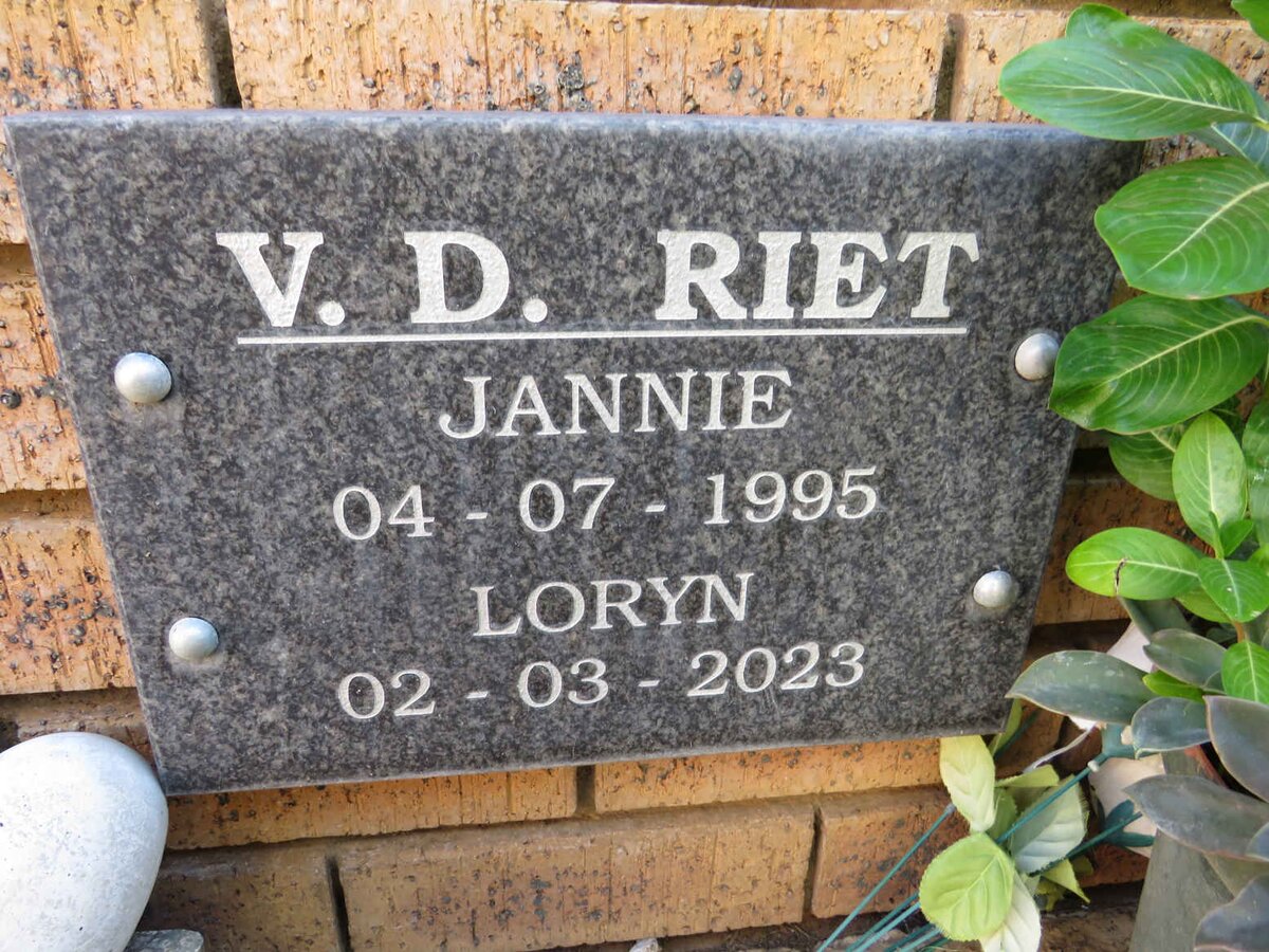 RIET Jannie, v.d. ?-1995 & Loryn ?-2023