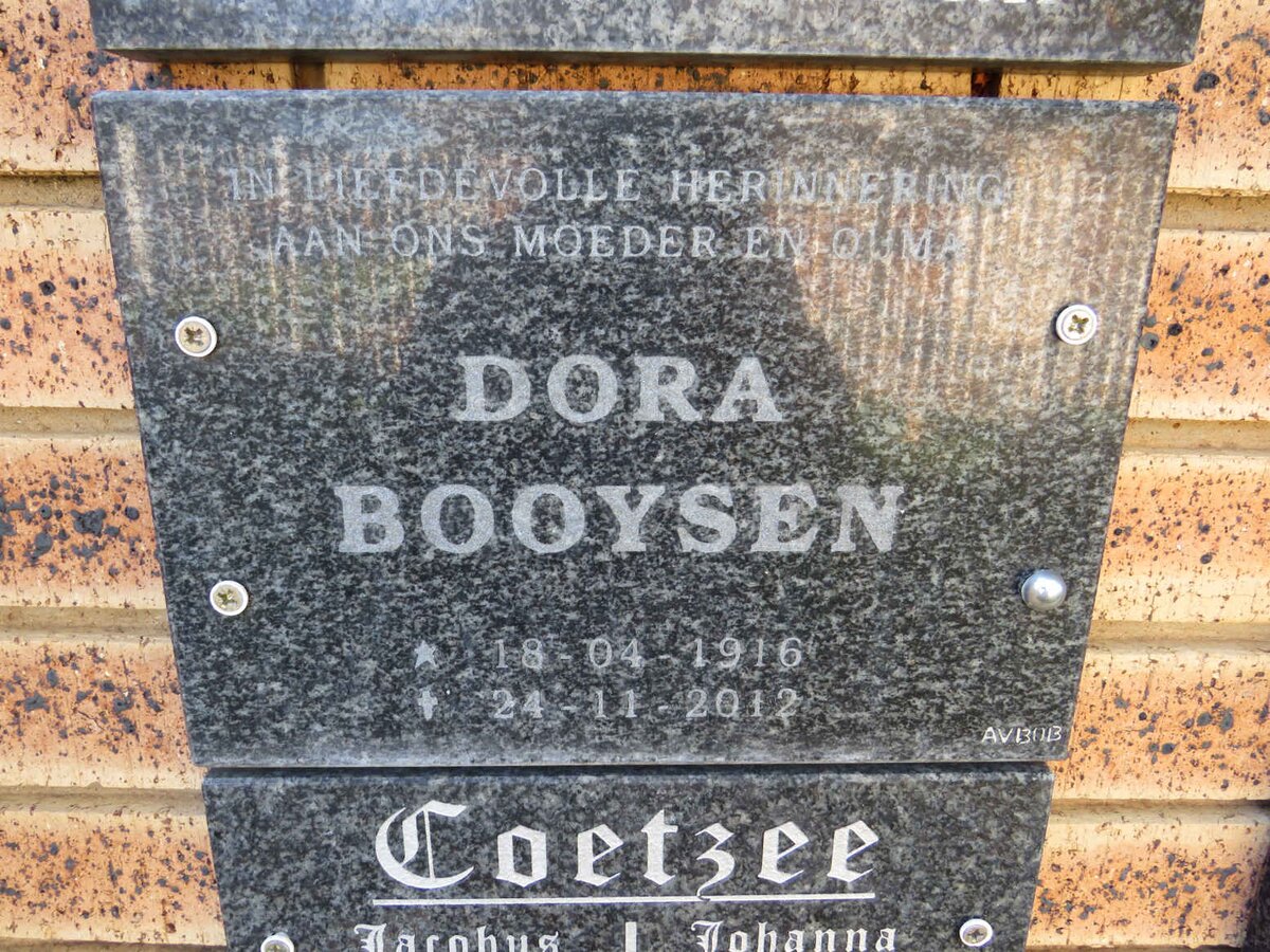 BOOYSEN Dora 1916-2012