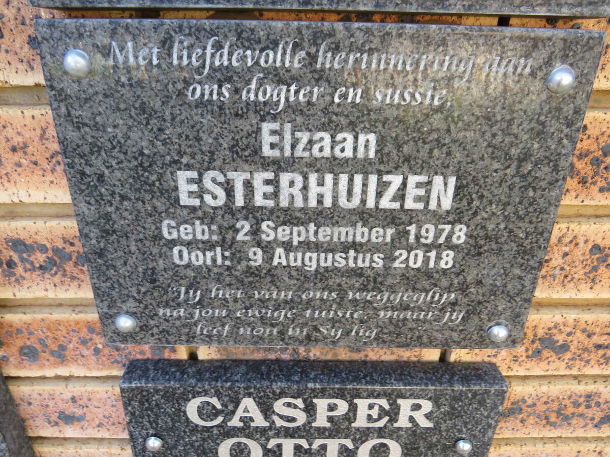 ESTERHUIZEN Elzaan 1978-2018