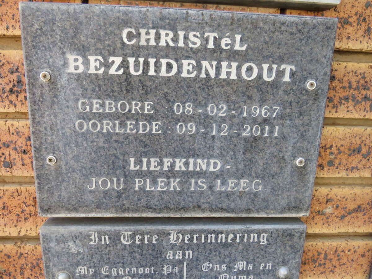BEZUIDENHOUT Christel 1967-2011
