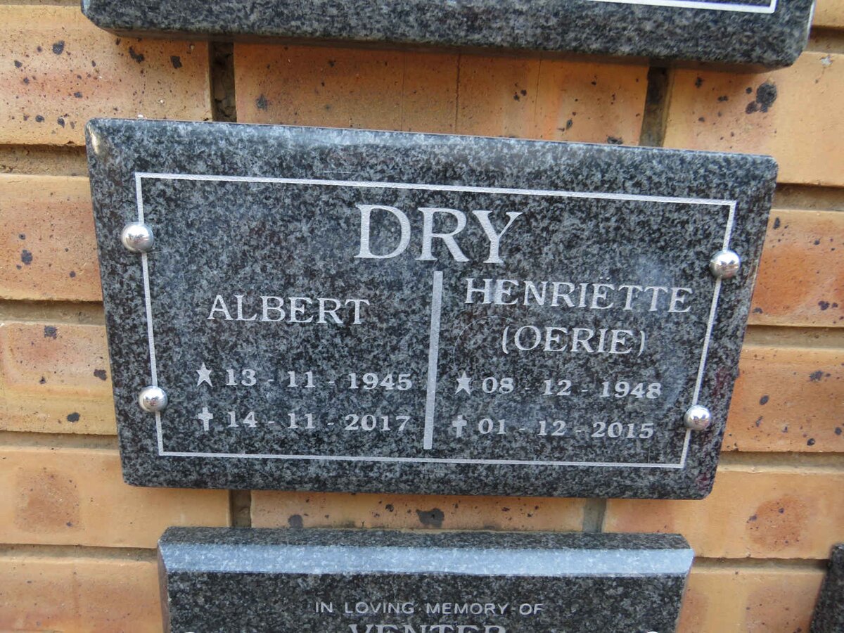 DRY Albert 1945-2017 & Henriette 1948-2015