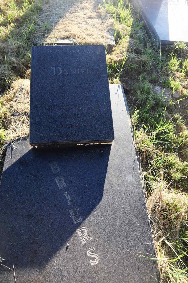 BRIERS Daniel 1956-1995_1