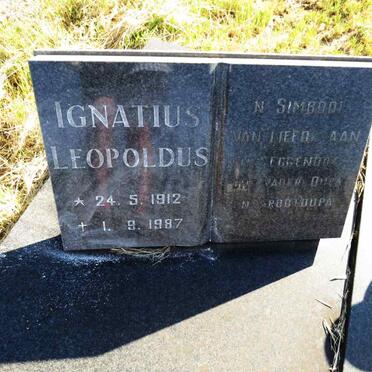 COMBRINK Ignatius Leopoldus 1912-1987 & Magdalene Lavina 1920-2005_2
