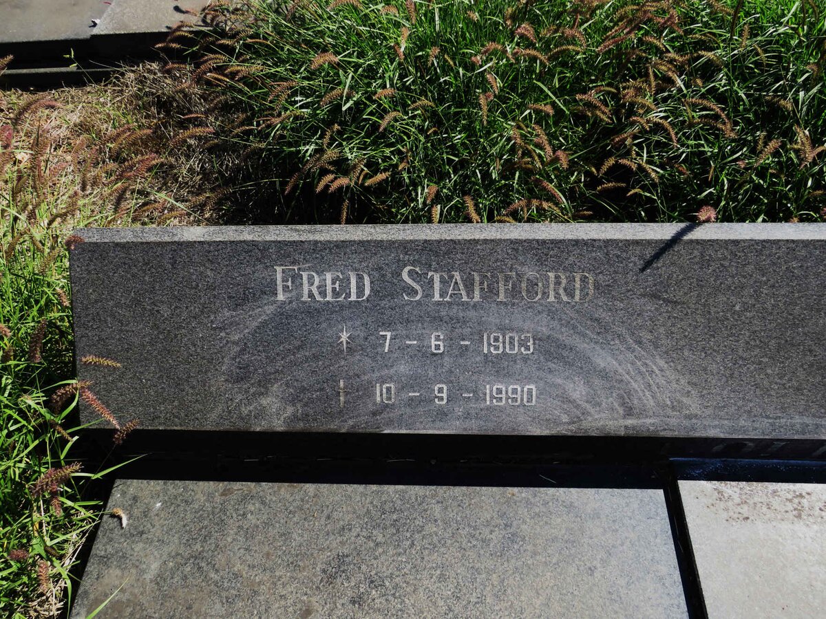 COLLEN Fred Stafford 1903-1990 & Anna 1912-2004 _2