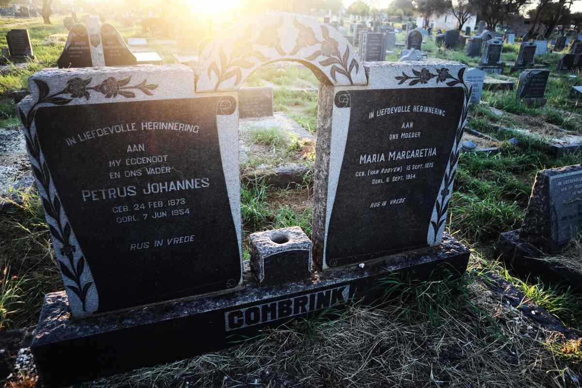 COMBRINK Petrus Johannes 1873-1954 & Maria Margaretha VAN ROOYEN 1875-1954