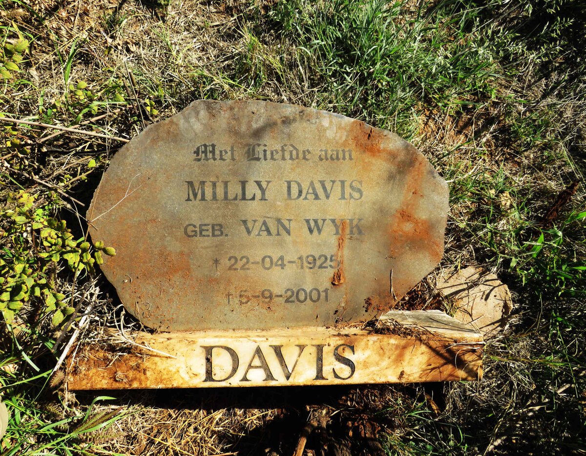 DAVIS Milly nee VAN WYK 1925-2001