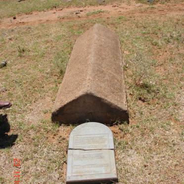 North West, VRYBURG district, Stella, Pan Plaats 565_1, farm cemetery