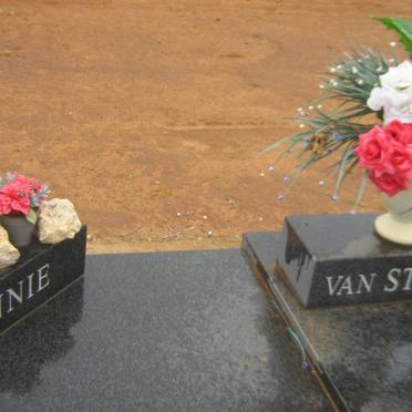 STADEN Jannie, van 1928-2013