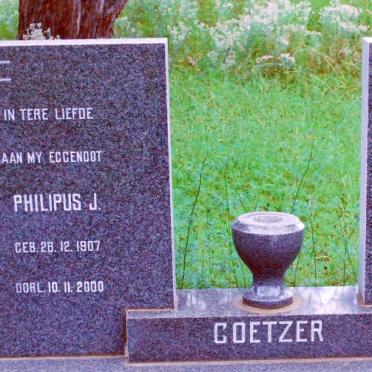 COETZER Philipus J. 1907-2000 &amp; Helena E. NAUDE 1903-1999