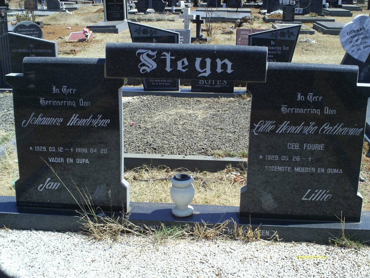 STEYN Johannes Hendrikus 1929-1998 &amp; Lillie Hendrika Catharina FOURIE 1929-